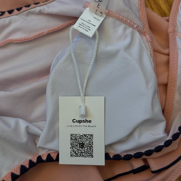 NWT Cupshe Coral Ruffled One Piece Swimsuit Size Medium - Picture 8 of 12